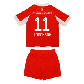 Lacne Dětský Futbalové dres Bayern Munich Nicolas Jackson #11 2025-26 Krátky Rukáv - Domáci (+ trenírky)